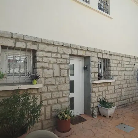 Entre Et Gardiole Apartment
